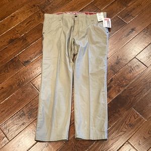 Men’s Wrangler Rugged Utility Straight Fit Pant Size 42x30 NEW